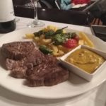 hovězí steak s omáčkou Cafe de Paris